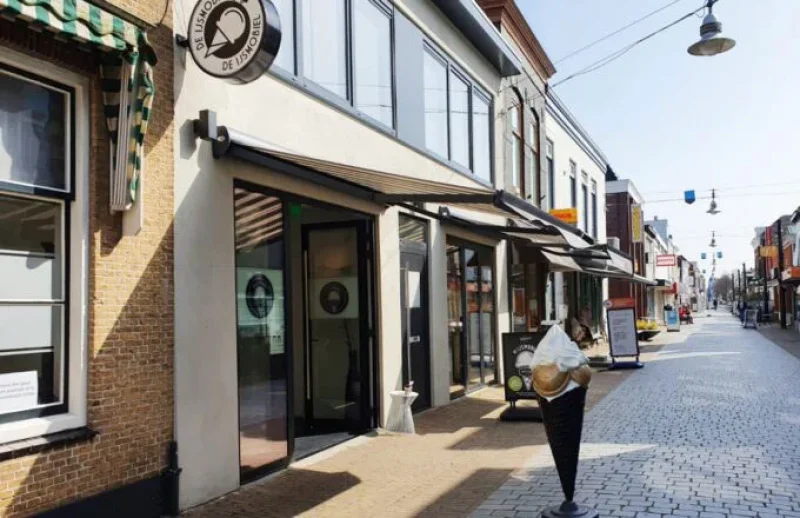 Oud-Beijerland Ijssalon Pitstop De IJsmobiel